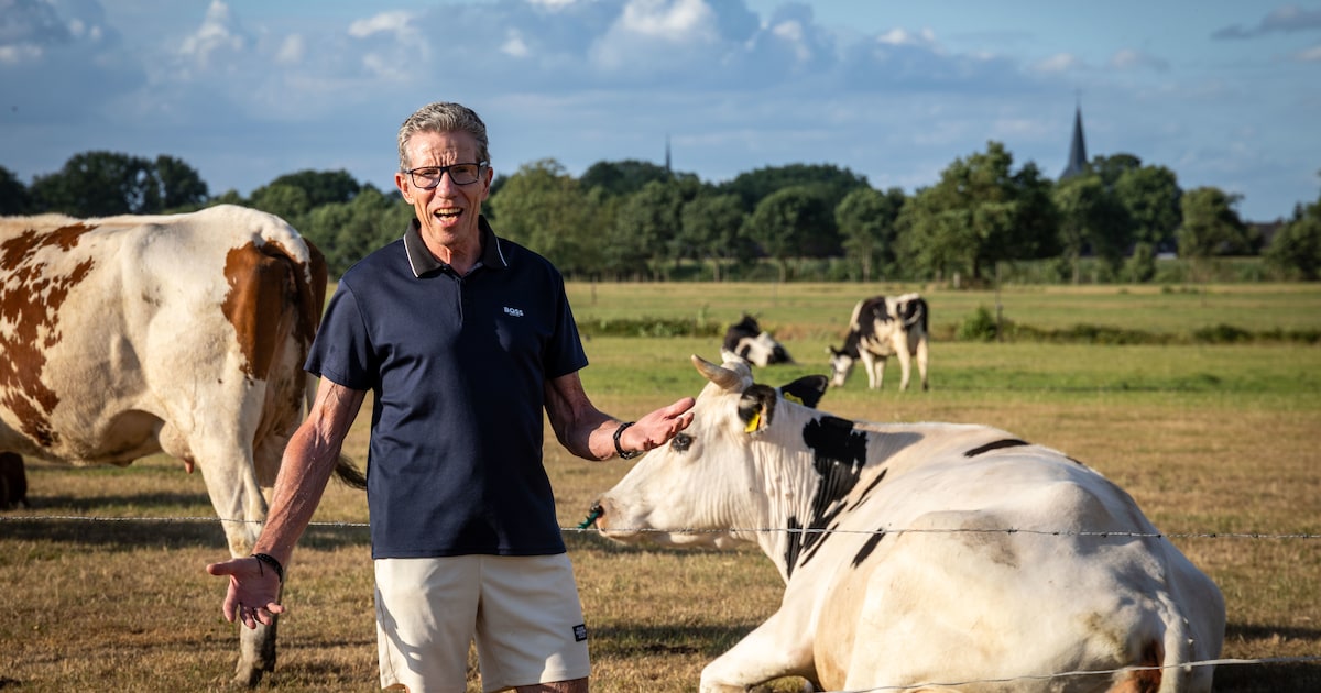 Zingende buschauffeur Kees (73) neemt het met een protestlied op voor de boeren