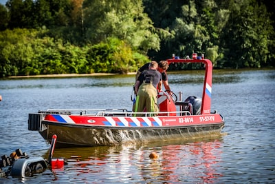 Zoekactie naar vermiste persoon in Kleine Rietplas in Emmen