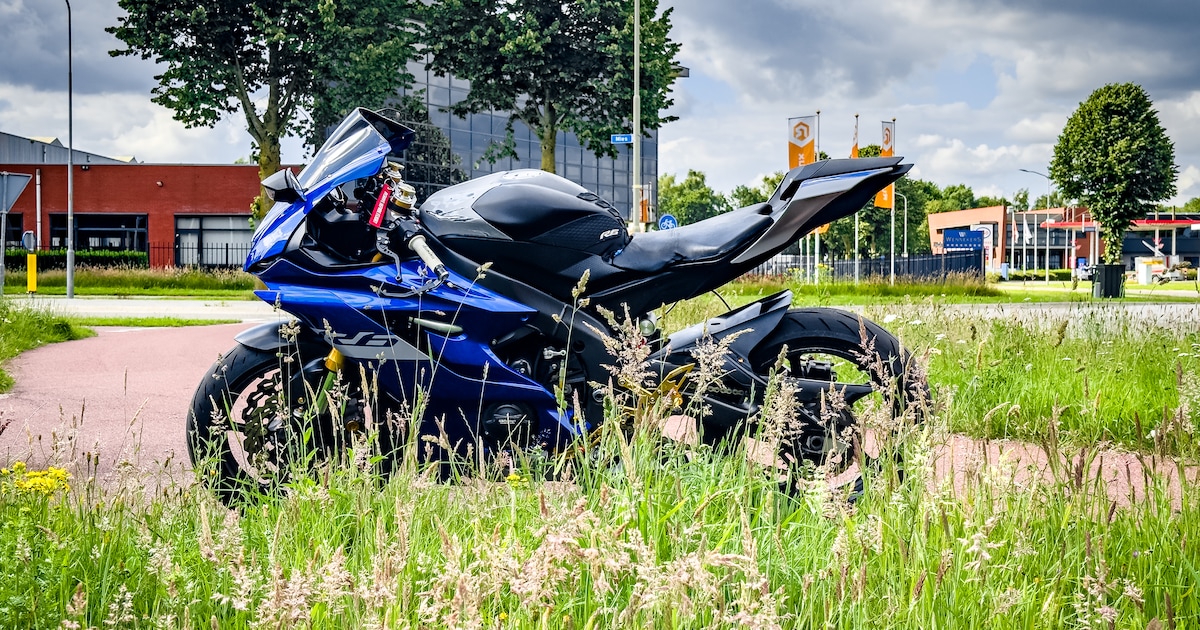 Politieachtervolging eindigt in Groesbeek: motor reed zonder kentekenplaten