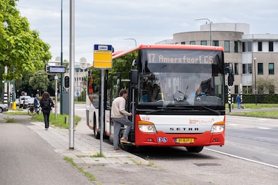 Voorlopig gaat buslijn 17 tussen Leusden en Amersfoort niet vaker rijden