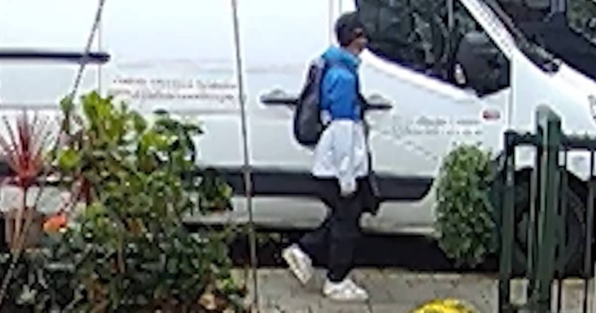 Vrouw (73) van man met dementie op klaarlichte dag beroofd van gouden ketting