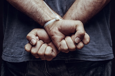 Man denkt date te hebben met ‘Sara’, maar wordt opgesloten en van 30.000 euro beroofd