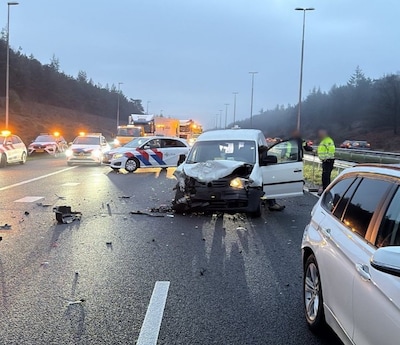 A50 afgesloten na ongeluk bij Heerde: lange file richting Zwolle