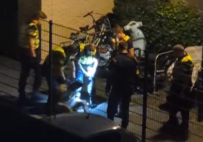 Man (35) rent weg bij alcoholcontrole in Apeldoorn, dat had hij beter niet kunnen doen...