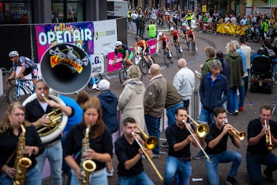 Profronde Almelo en Almelo Open Air: dit moet je weten over spektakel in de stad
