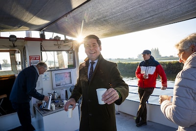 ‘Elk gesprek waardevol’: burgemeester wandelt sinds een jaar met inwoners door Heerde