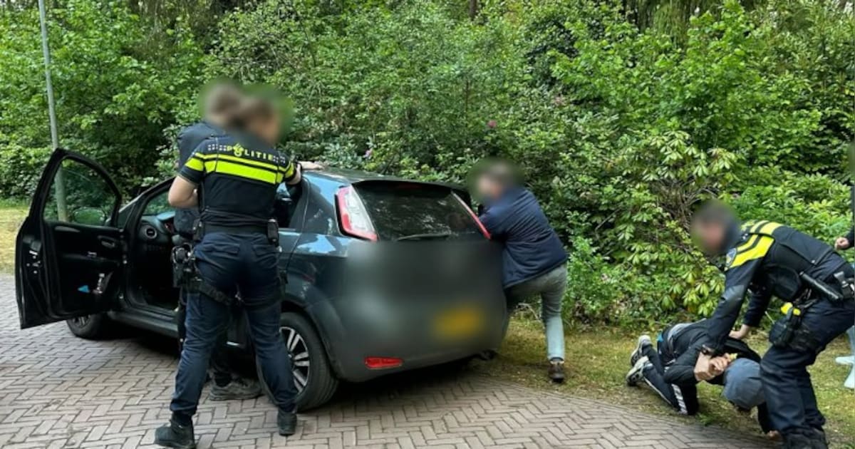 Nepagenten opgepakt in Elspeet: buurtpreventie en politiehelikopter zetten achtervolging in