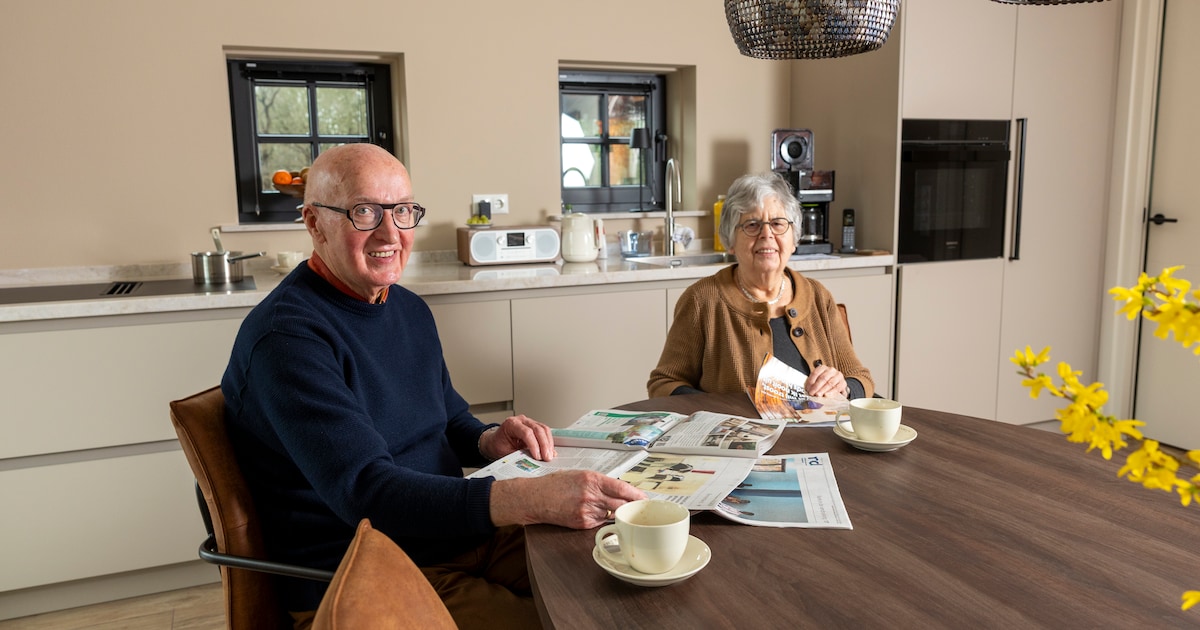 Henk en Willie zijn trots op hun bijzondere nieuwe woning: ‘Dit was vroeger de paardenstal’