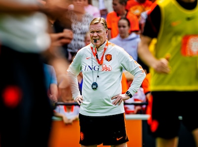 LIVE persconferentie Oranje | Ronald Koeman over WK-voorbereiding: ‘Spelers rugnummers zelf laten regelen’