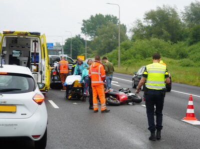 Motorrijder naar ziekenhuis na botsing op A28 bij Zwolle