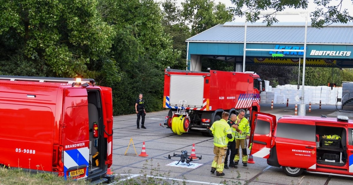 Stofexplosie veroorzaakt brand bij houtvezelbedrijf Klein Kromhof in Daarlerveen
