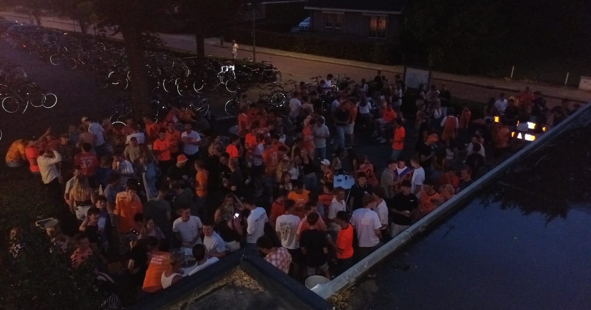 Storing treft 500 WK-kijkers in café: beeld, geluid én airco vallen weg tijdens Nederland-Zweden