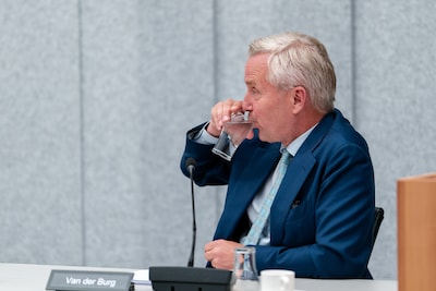 Armoede neemt toe als VVD verkiezingsprogramma volledig uitvoert, geeft VVD’er Van der Burg toe