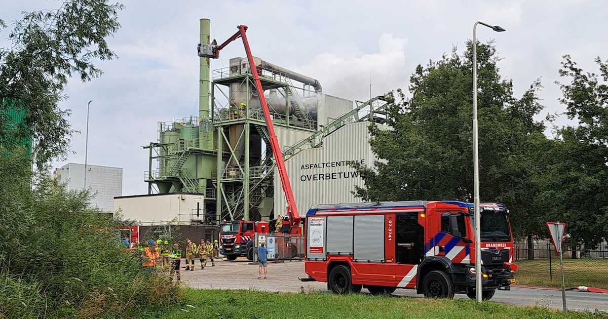 Transportbanden in brand bij asfaltcentrale in Huissen