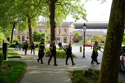 Perron afgezet en veel politie bij station Zwolle, dit was er aan de hand