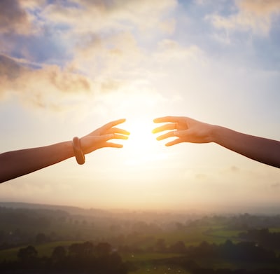 Met het motto ‘geloof, hoop en liefde’ gaan we de drempel over naar 2026