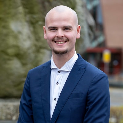 Joey (25) wist jongerencentrum te behouden, nu wil hij meer betekenen