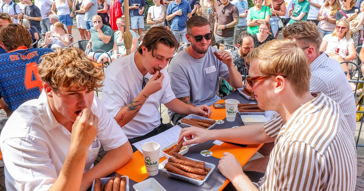 Eetcafé Kokkie gooit 1200 frikandellen in het vet voor de jaarlijkse frikandellenwedstrijd