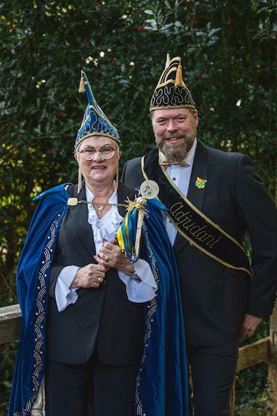 Voormalige barvrouw Marijke Bouma is de nieuwe prinses van De Ketelaars: ‘Tena Lady aan en hossen en