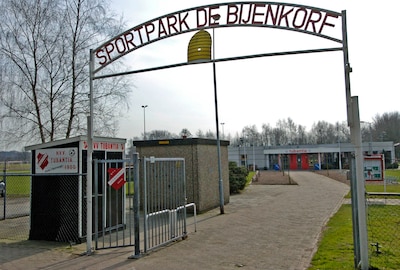 Twee agenten gewond na grimmige vechtpartij bij bekerfinale, man (20) uit Epe aangehouden