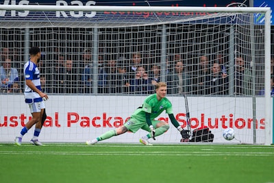 ‘Sprakeloze’ Joey Houweling geniet van ambiance bij de derby: ‘Idee dat ik het team hier kon helpen’