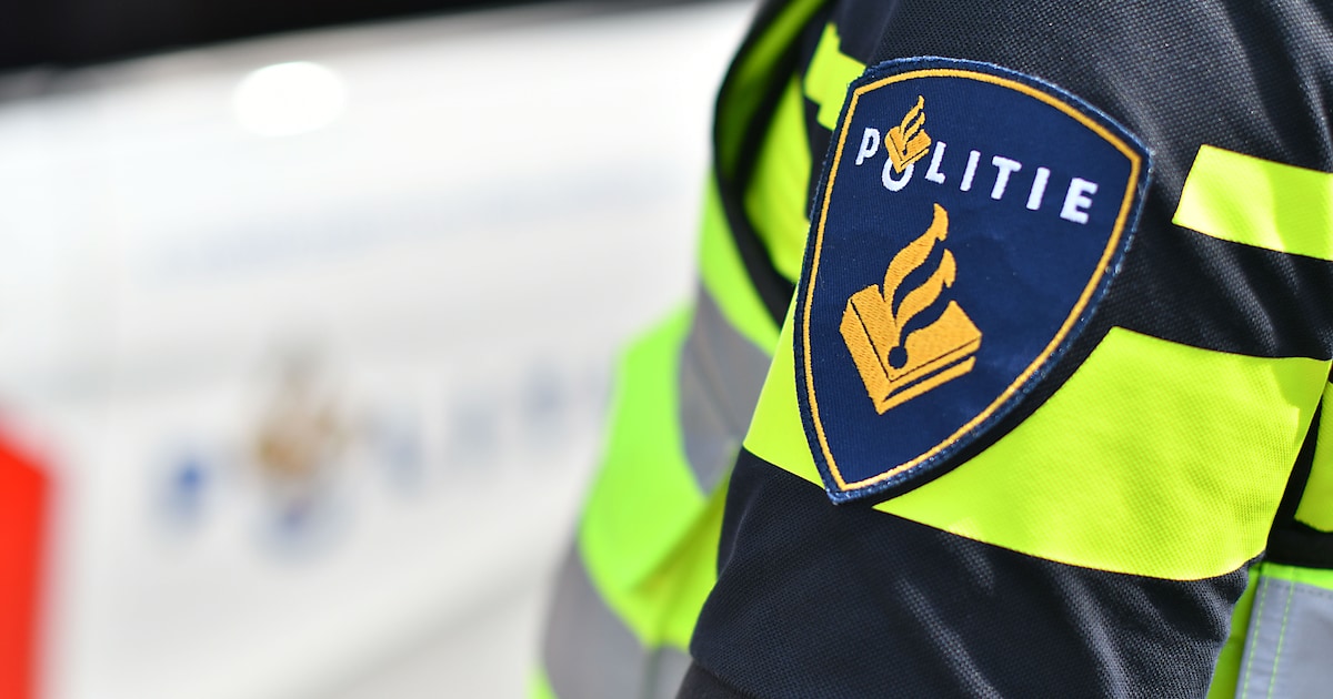 Bedrijfspand in Almere gesloten na vondst drugs en wapens