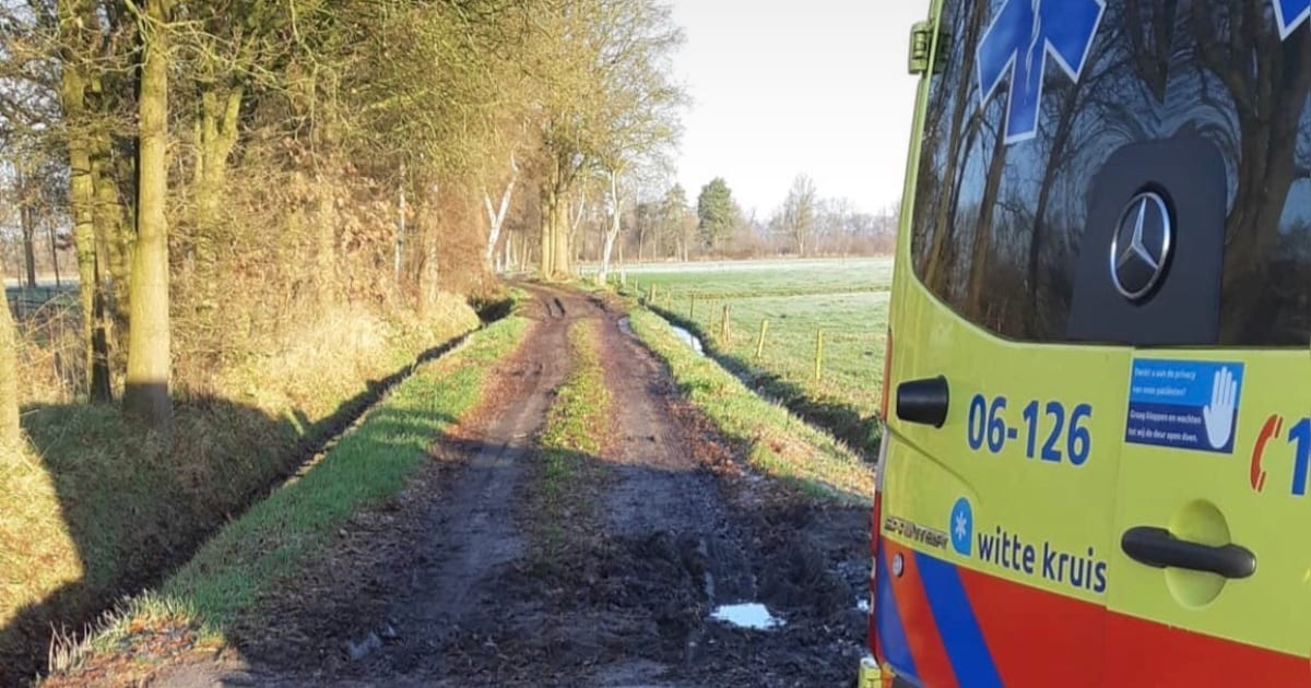 Oudere man wordt onwel en ligt nacht lang buiten in Tonden: ‘Degene die hem vond is een held’