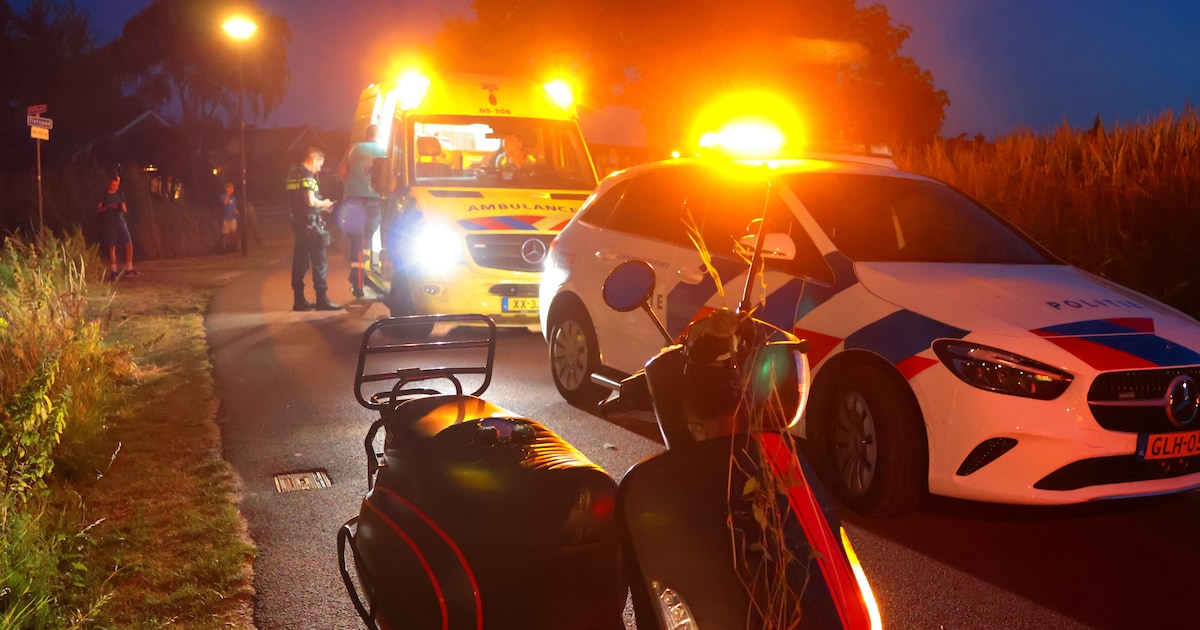 Scooterrijder gewond na harde val in Hooglanderveen, traumahelikopter gealarmeerd