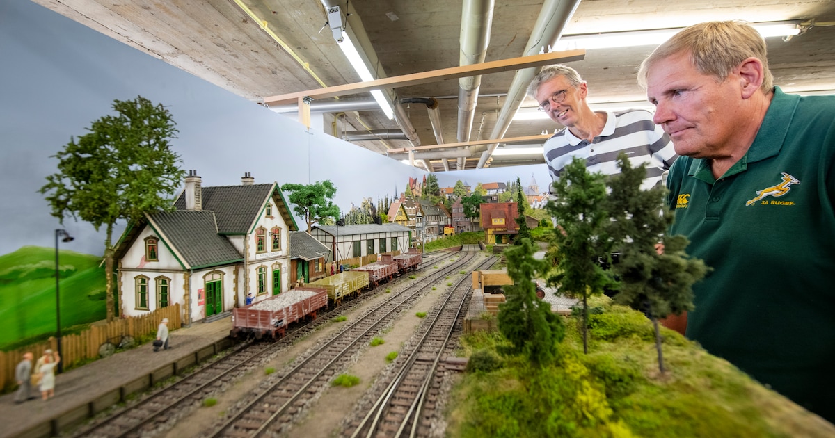 Modelspoorclub opent na maanden werk nieuw onderkomen in Wenum-Wiesel