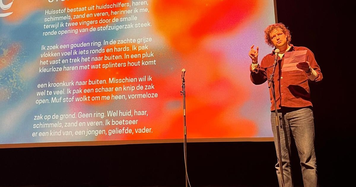 Oud-stadsdichter van Zutphen overtuigt jury en wint internationale poëziewedstrijd