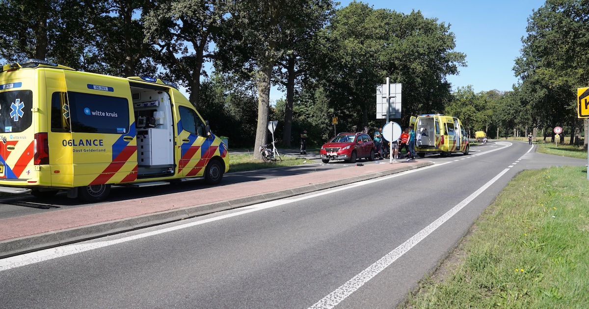 Ernstig ongeluk in Warnsveld: fietser zwaargewond naar ziekenhuis