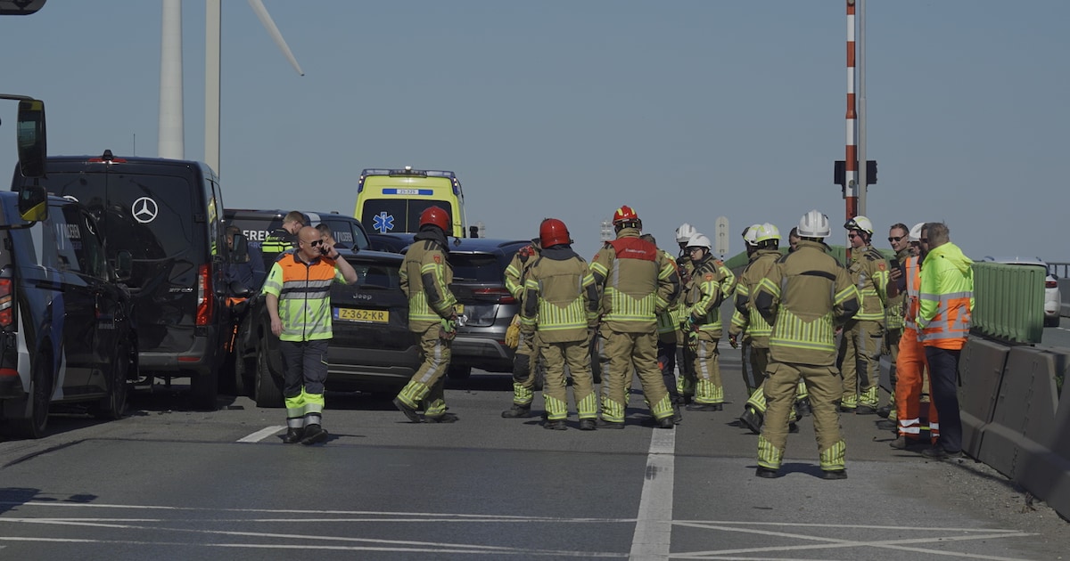 Kettingbotsing op Ketelbrug zorgde voor flinke vertraging op A6 richting Urk: weg weer vrij