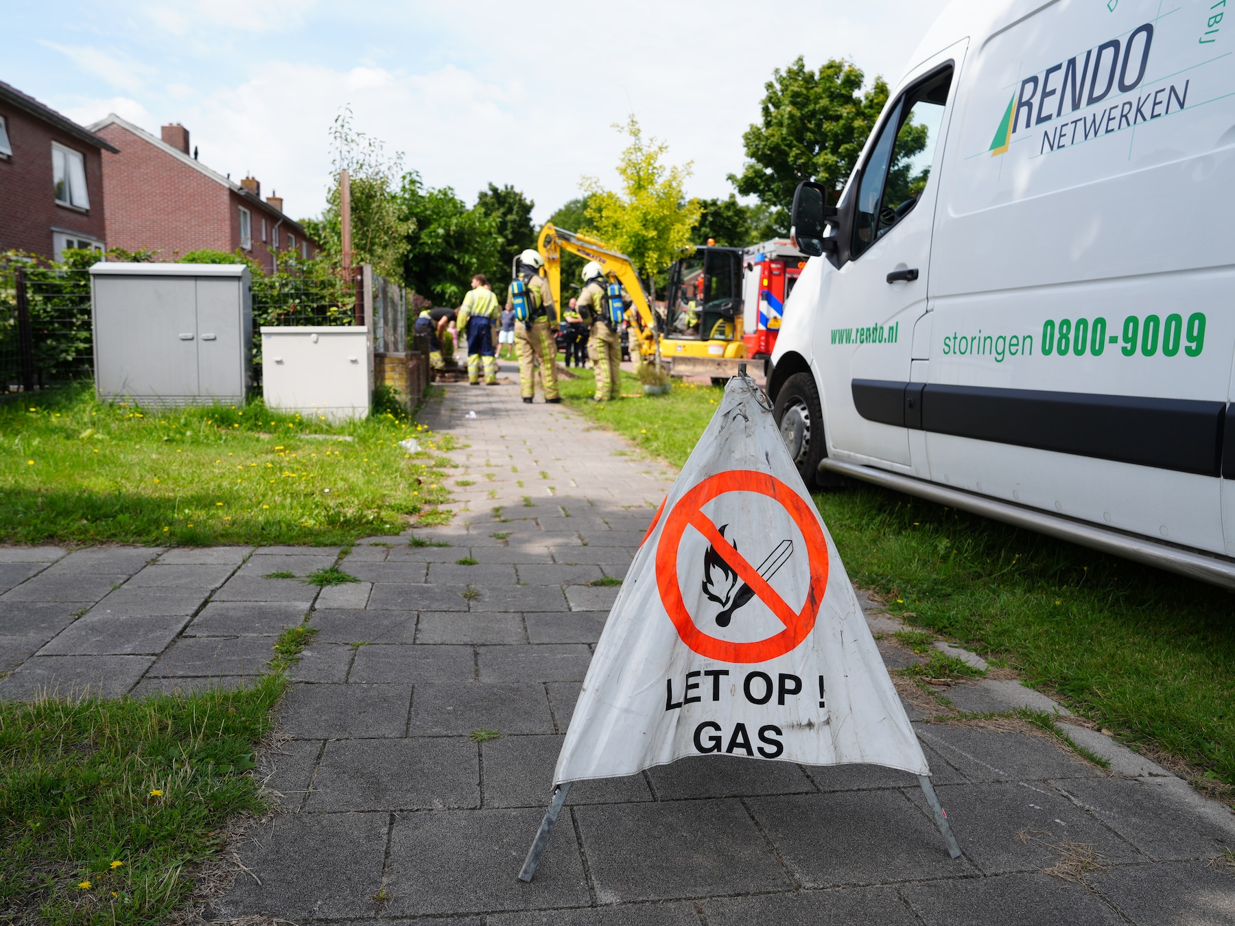 Leiding geraakt in Meppel: twee huizen ontruimd vanwege gaslekkage