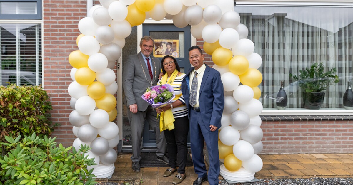 Echtpaar Couthino viert gouden huwelijk en Lindelaan in Maurik tot Lief & Leedstraat benoemd