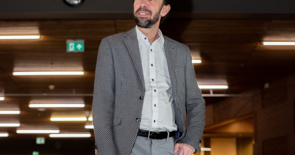 Oprichter D66 Hardenberg draagt raadszetel over: ‘Ik voel dat het klaar ...