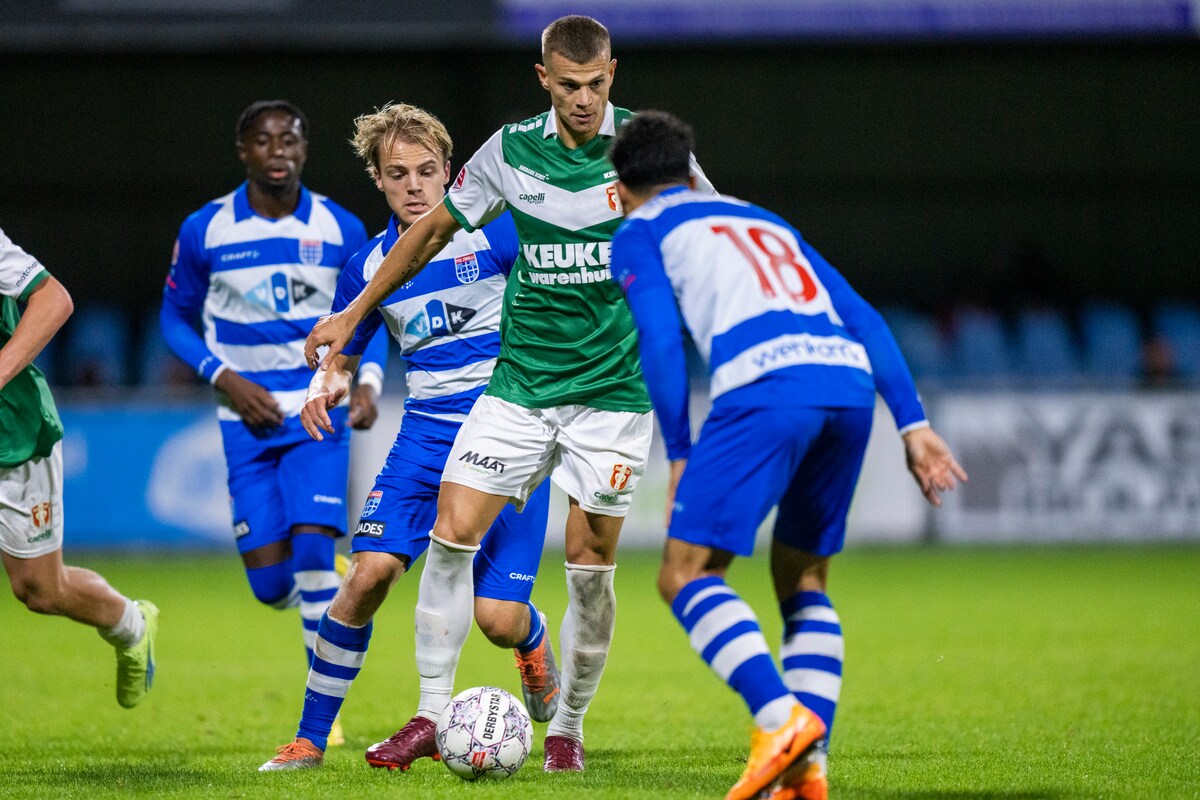 Het lukte PEC Zwolle vrijdagavond niet om FC Dordrecht af te stoppen.