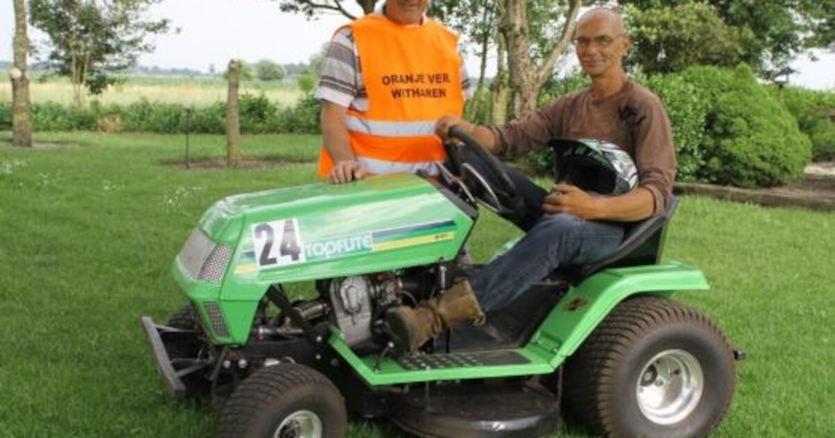 Kantjes eraf bij gazonmaaierrace