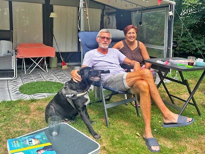 Truus en Jan zitten al acht jaar op dezelfde camping in Nijkerk: ‘Het is hier perfect’