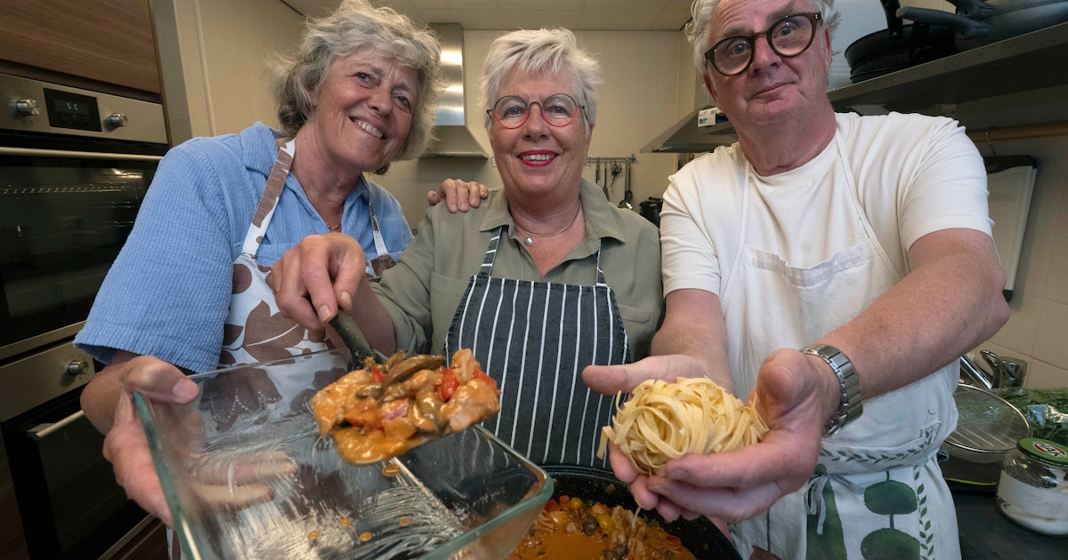‘Ze eten als bootwerkers’: ouderen bloeien op bij buurtmaaltijden in Warnsveld