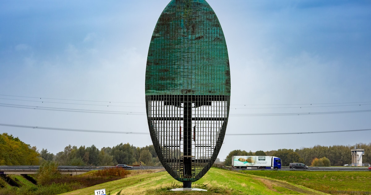 Vernield, geknakt, in brand gestoken: nu wil Flevoland af van dit kunstwerk