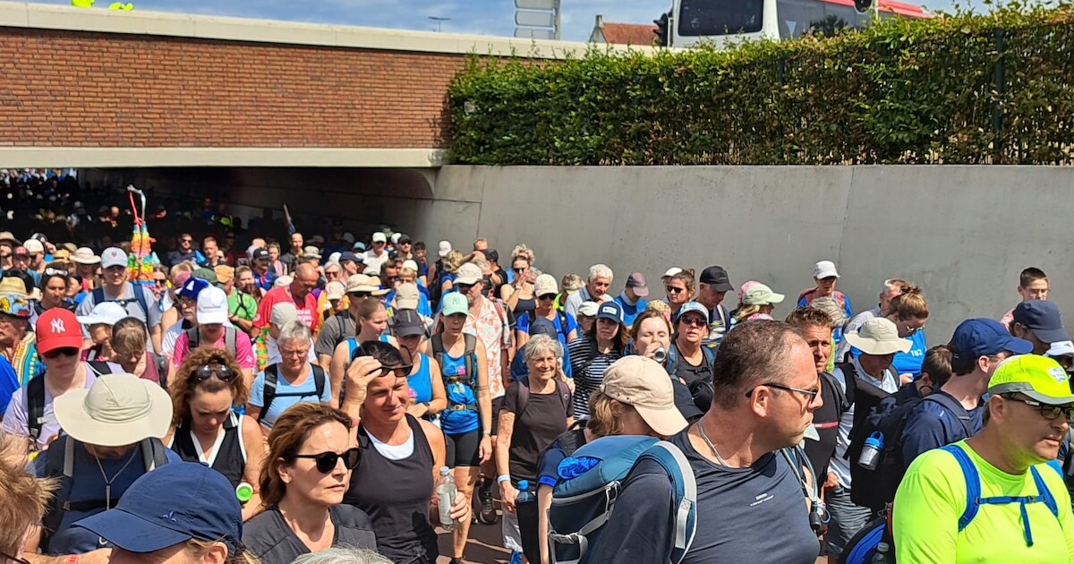 LIVE Vierdaagse | Grote drukte op het parcours • Staart legioen is nog niet in Bemmel