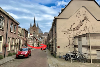 Gespot op Funda: dit ‘Cele-huis’ met muurschildering staat te koop
