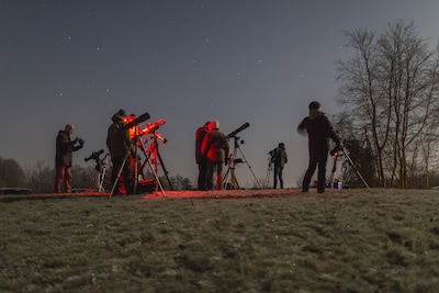 Volkssterrenwacht Bussloo laat mensen kennismaken met heelal en alles wat daarbij hoort