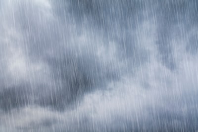 Kinderen ontdekken de kracht van lucht tijdens Mad Science in de bieb