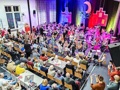 Kinderen uit Voorst en Empe op de planken tijdens jaarlijks muziekoptreden