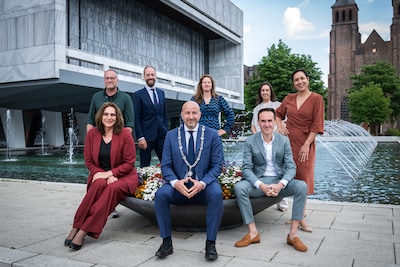 Dit is het nieuwe Arnhemse college, met vertrouwde gezichten maar ook nieuwe