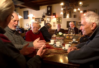 Café Doodgewoon gaat in op eigentijds noaberschap in Apeldoorn