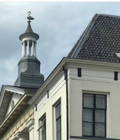 Nieuwe roman van Kamper schrijver onderzoekt grenzen tussen geloof, macht en verlangen