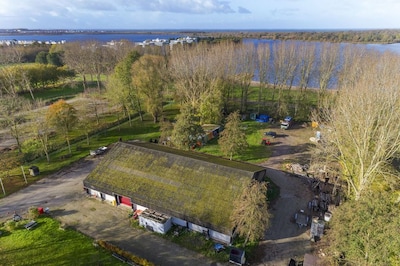 Almere heeft meer dan 100 miljoen nodig om gebouwen te renoveren en verduurzamen, maar dat geld is e