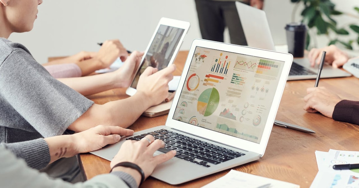 Cursus in Hoonhorst leert deelnemers adressenlijsten maken in Excel
